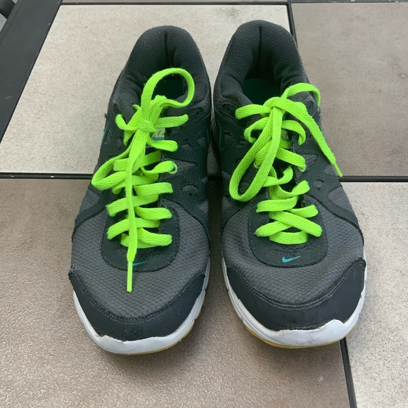 Nike Revolution 3 Running Shoes Size 9.5 - Picture 2 of 4